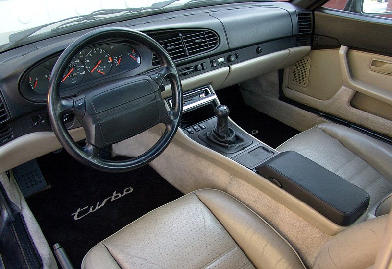 1985 Porsche 944 Interior