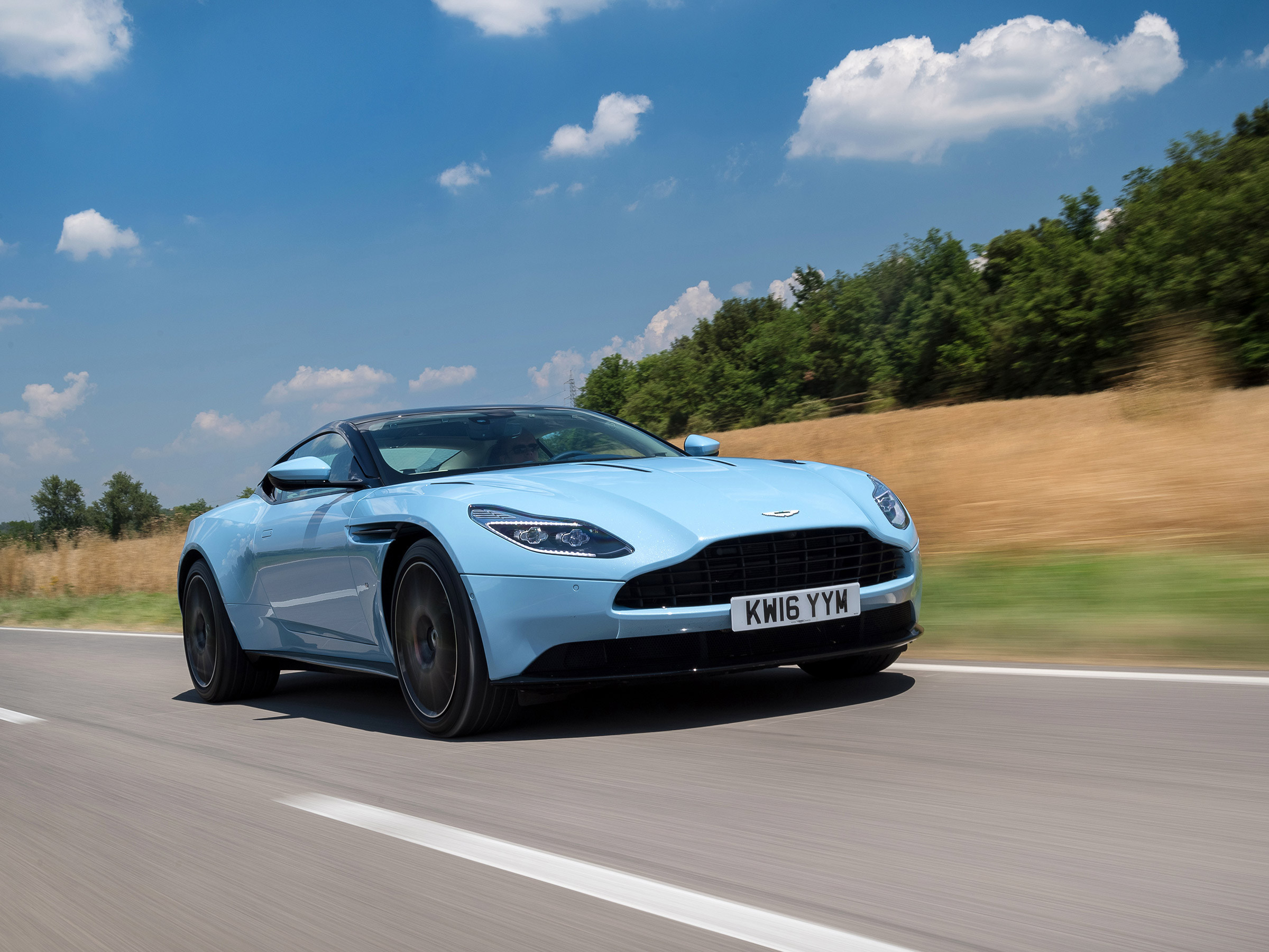 Aston Martin db11 2014