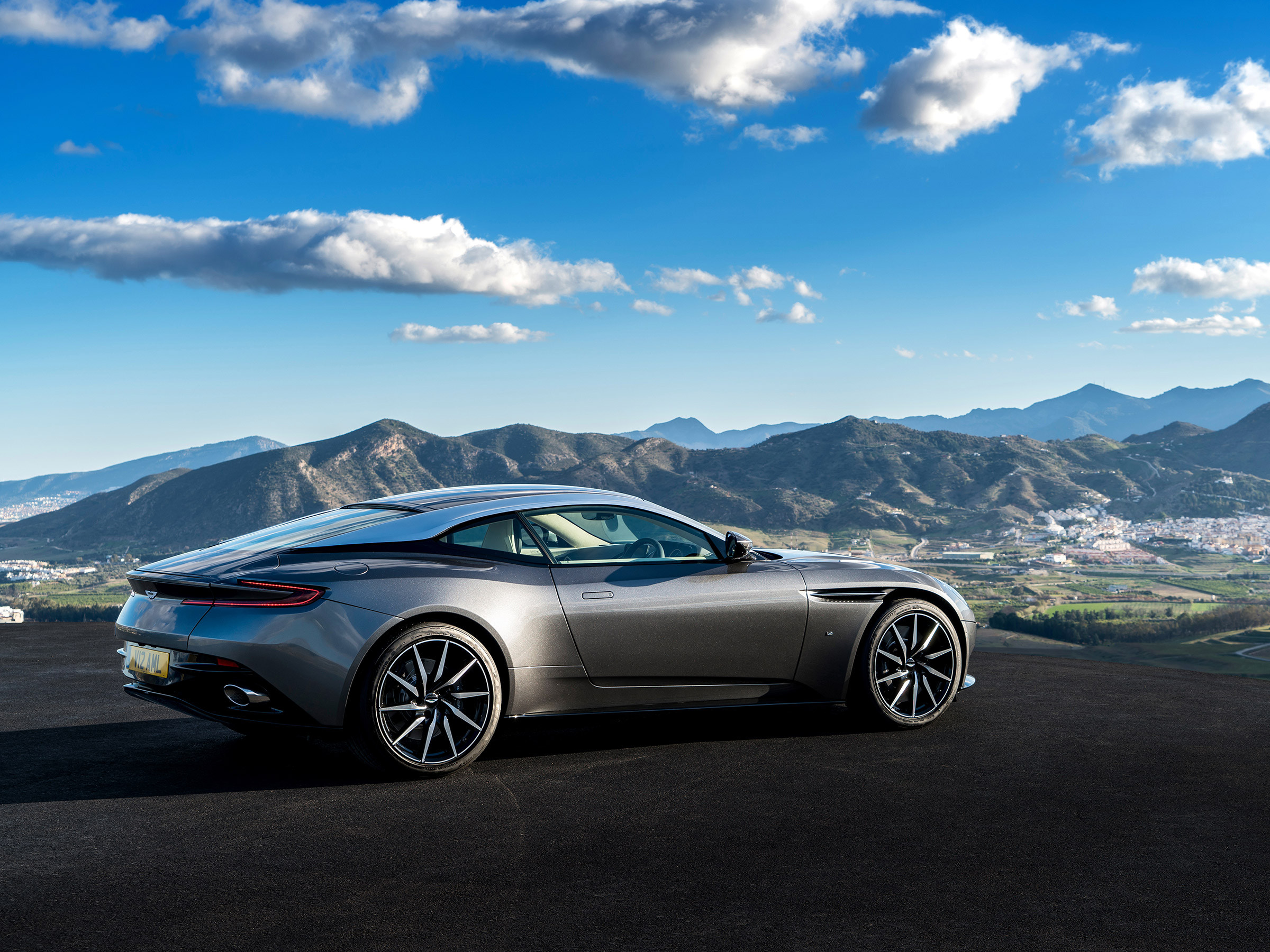 Aston Martin db11 2017 sportscar