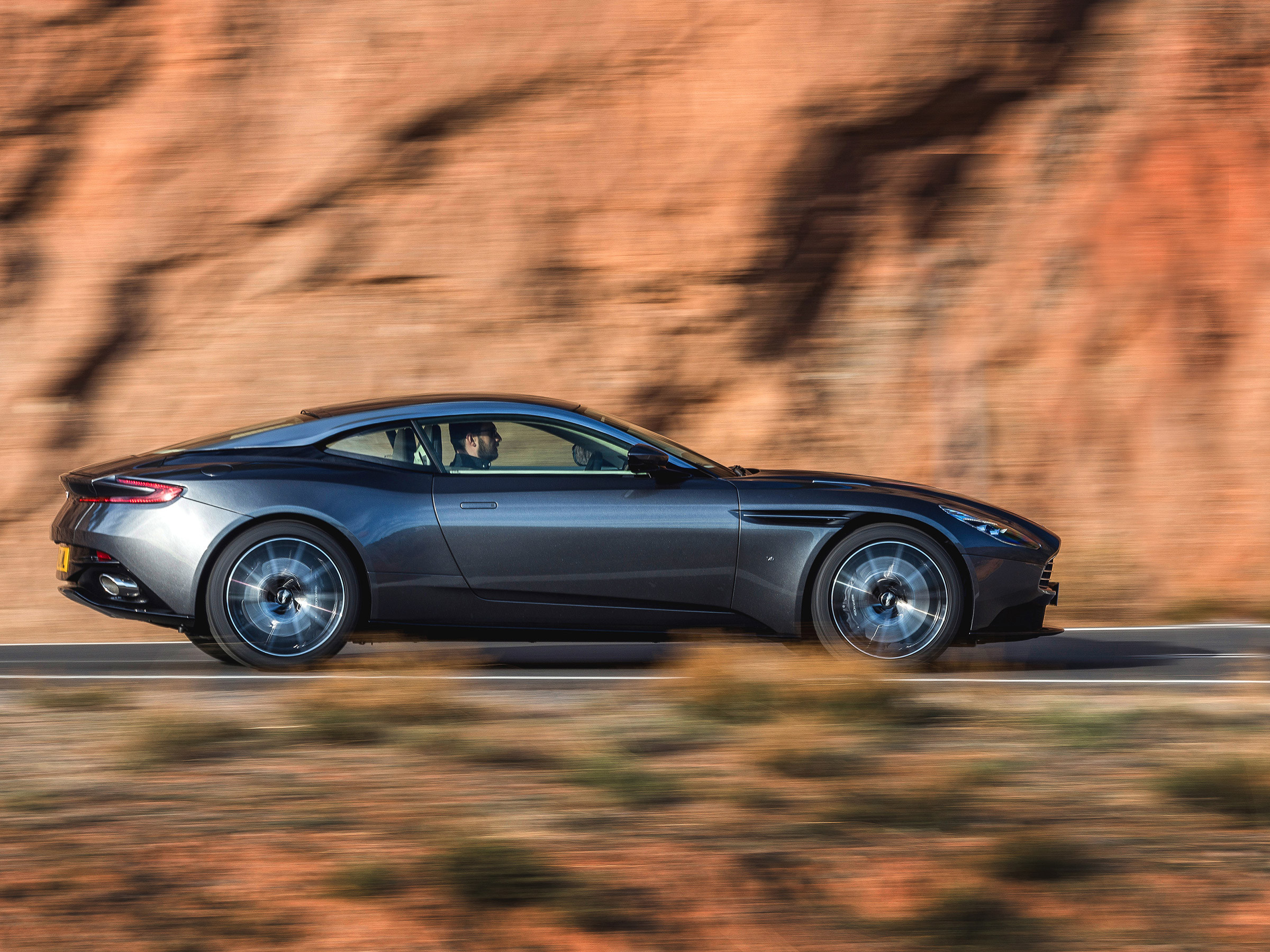 Aston Martin db11 Coupe