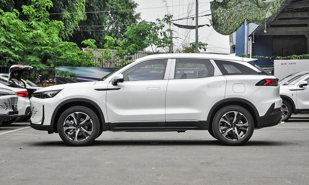 BAIC x7