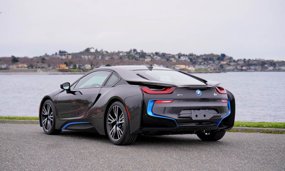 Bmw i8 2022 фото