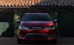 Chrysler Pacifica минивэн фото