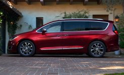 Chrysler Pacifica минивэн фото