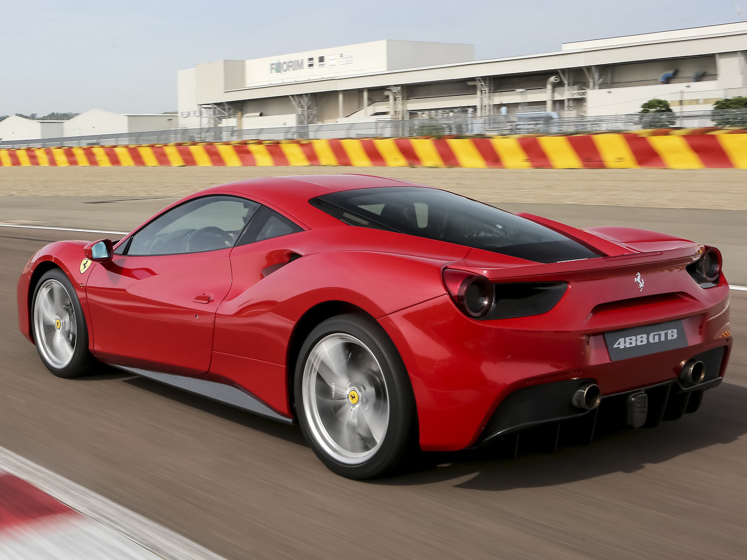 Ferrari 488 GTB 2015 суперкар