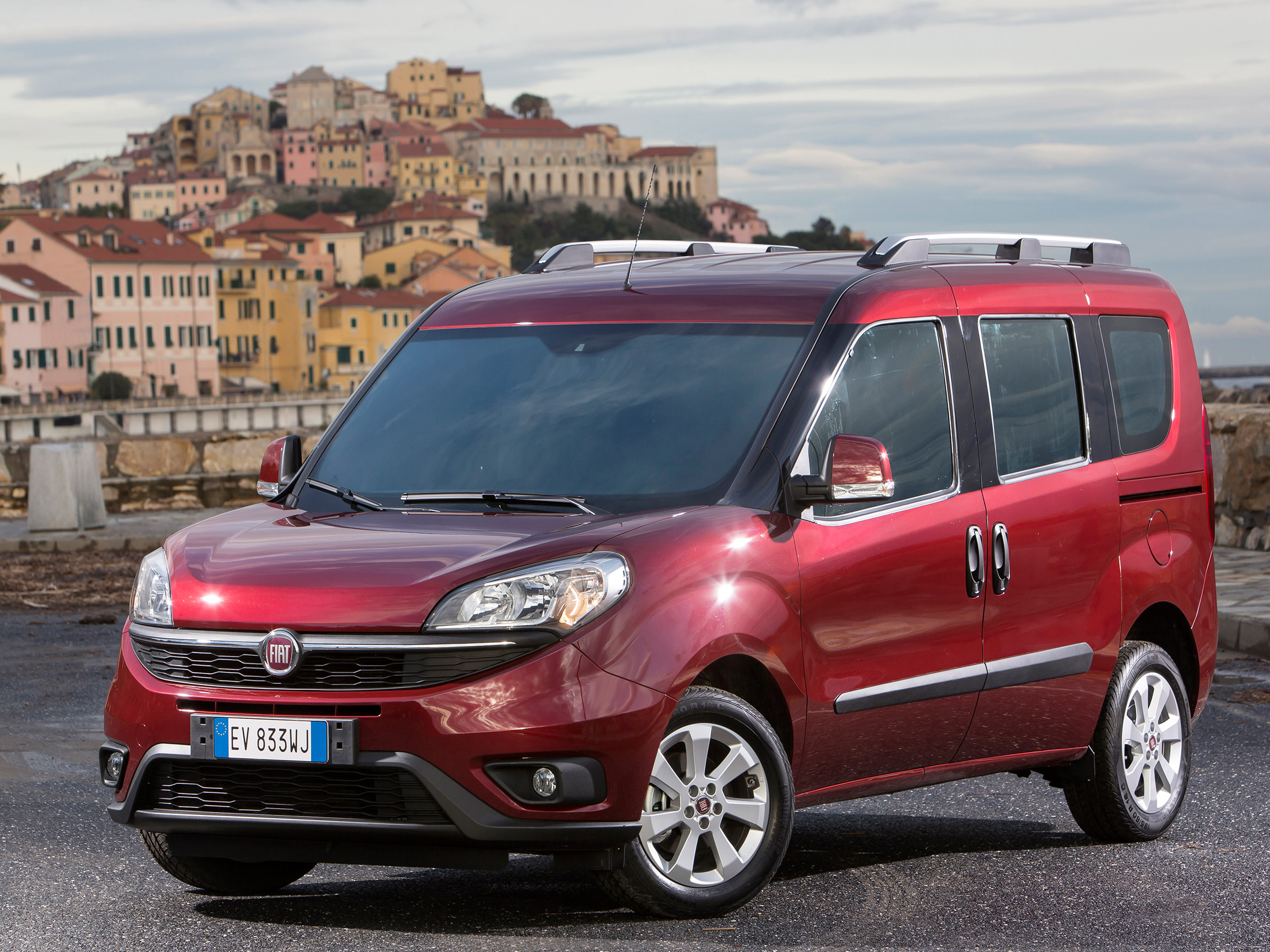 Автомобиль Fiat Doblo Panorama