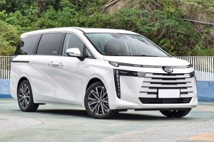 Китайский минивэн GAC E8