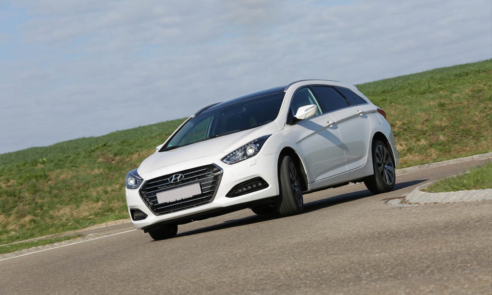 Hyundai i40 Универсал 2025 - фото в новом кузове, фото салона и интерьера