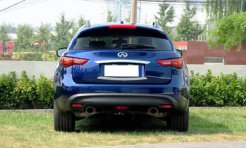 Infiniti QX70 фото