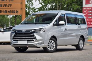 Китайский минивэн JAC M4