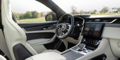 Jaguar F-Pace SVR