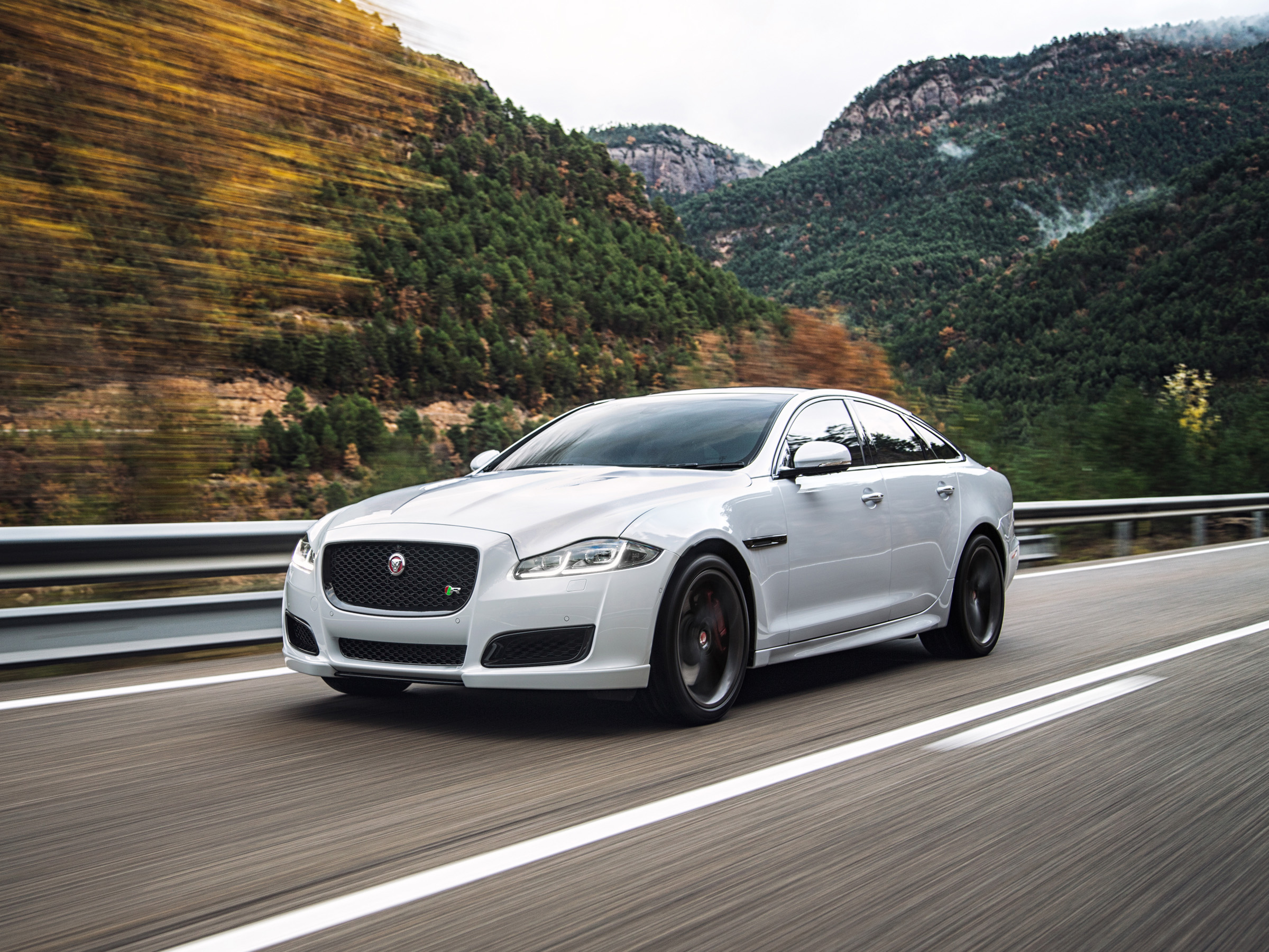 Jaguar XJR РѕР±РѕРё