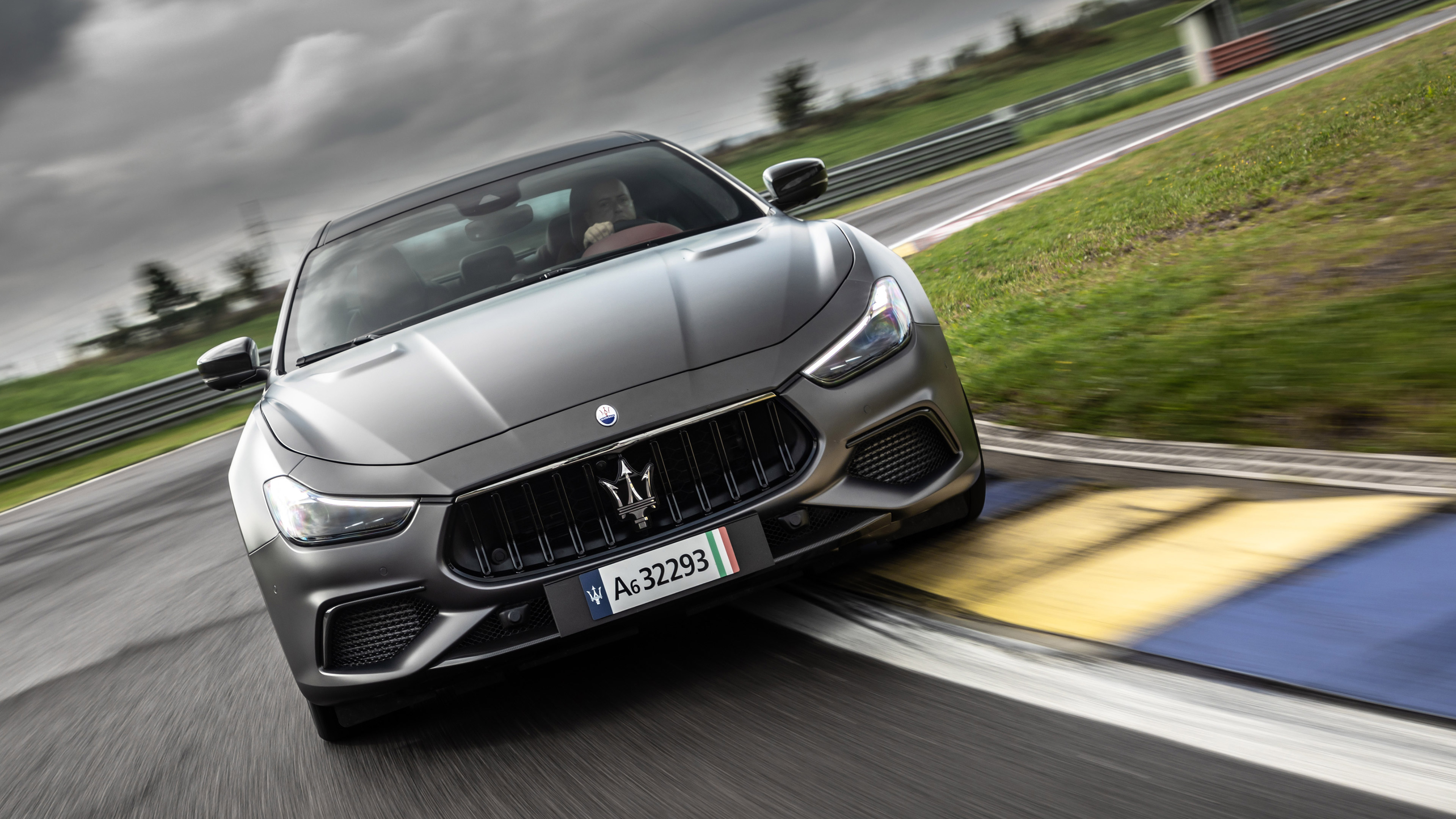 Maserati Ghibli 2021