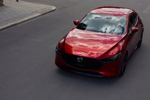 Тест-драйв Mazda 3 Хэтчбек