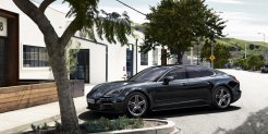 Porsche Panamera 4