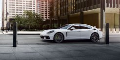 Porsche Panamera 4 E-Hybrid