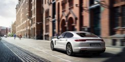 Porsche Panamera 4 E-Hybrid