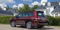 Toyota Land Cruiser 200