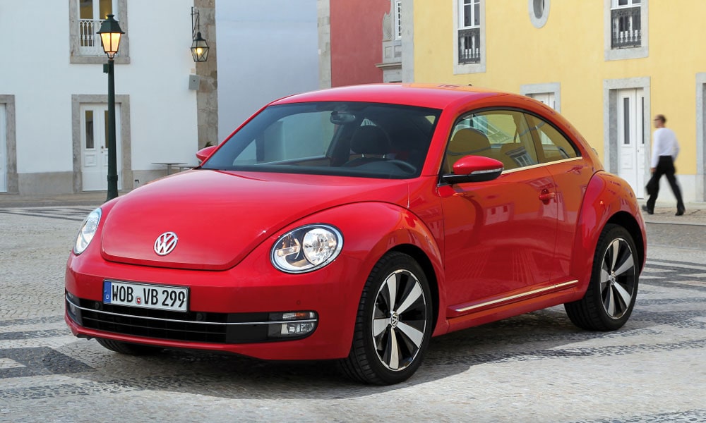 Volkswagen Beetle 2024 - фото в новом кузове, фото салона и интерьера