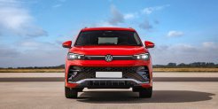 Посмотреть фото машины volkswagen tiguan интерьер экстерьер