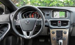 Volvo V40 Cross Country фото