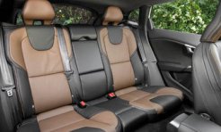 Volvo V40 Cross Country фото