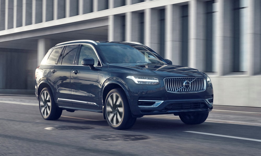 Volvo xc90 на ночной трассе