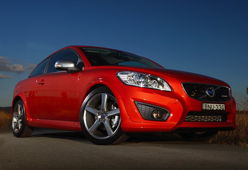 Volvo C30 T5 R-Design 2011: характеристики, цена, фото