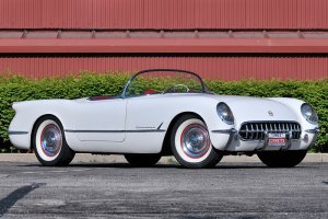 История Chevrolet Corvette 1956 года: особенности и характеристики