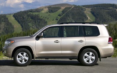 Toyota Land Cruiser 200 V8