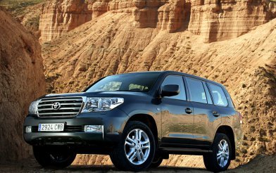 Toyota Land Cruiser 200 V8