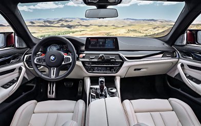 BMW M5 (F90)