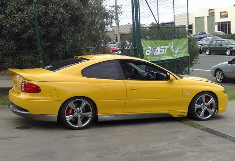 Описание автомобиля 2004 Holden Monaro HSV GTS Coupe