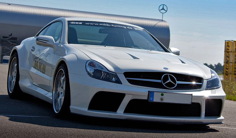 White sl65 AMG