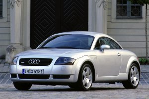 Audi TT 1.8T quattro Coupe (8N)