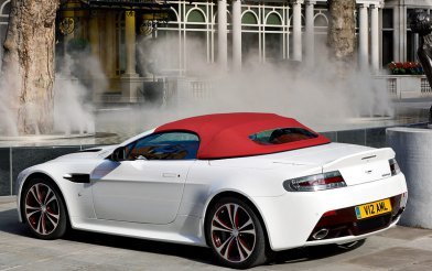 Aston Martin V12 Vantage Roadster