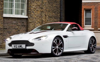 Aston Martin V12 Vantage Roadster