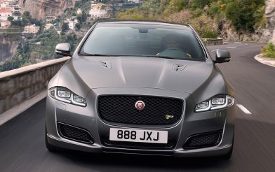 Jaguar XJR575